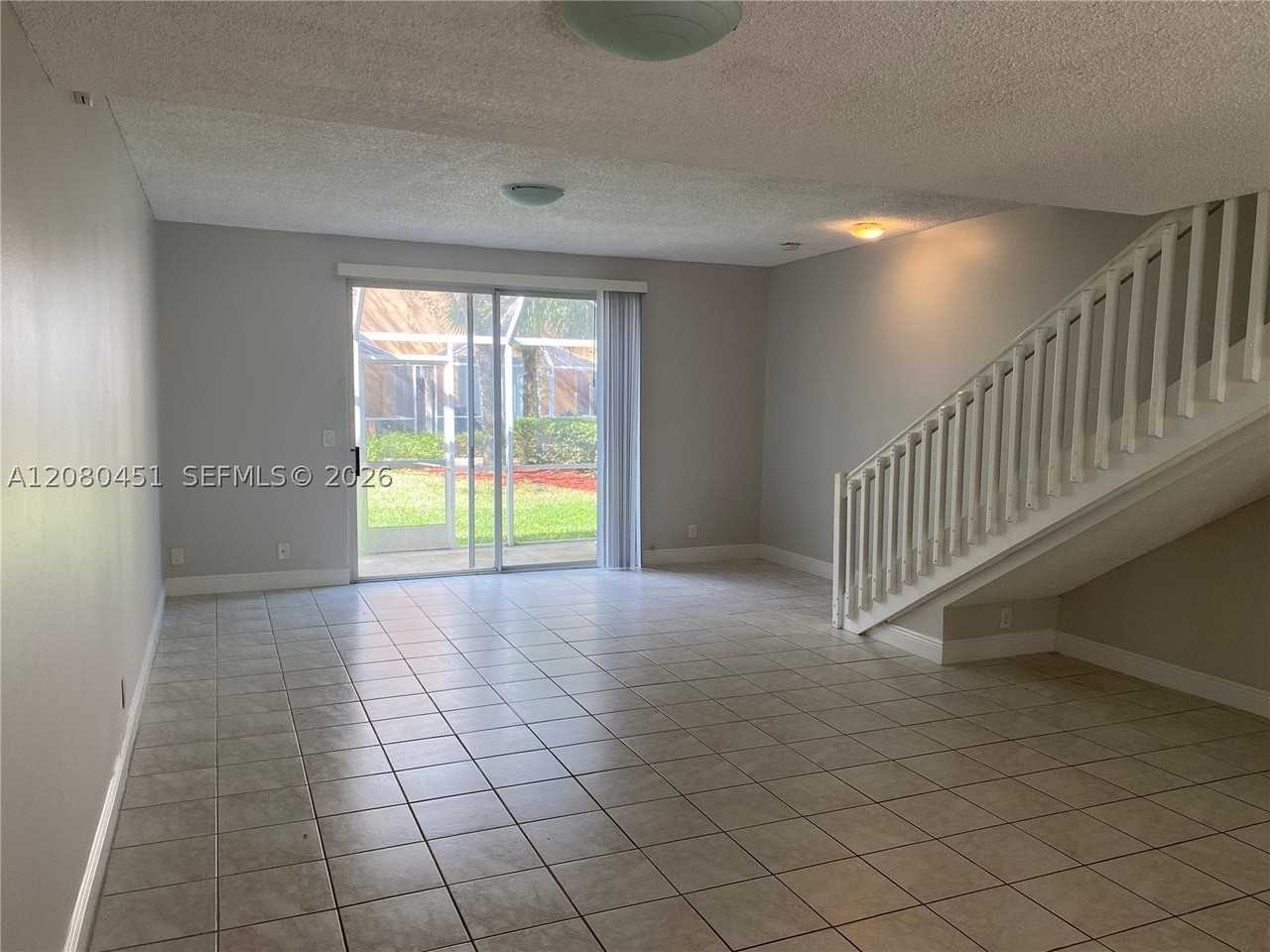 1575 Veracruz Ln - Photo 4 of 38