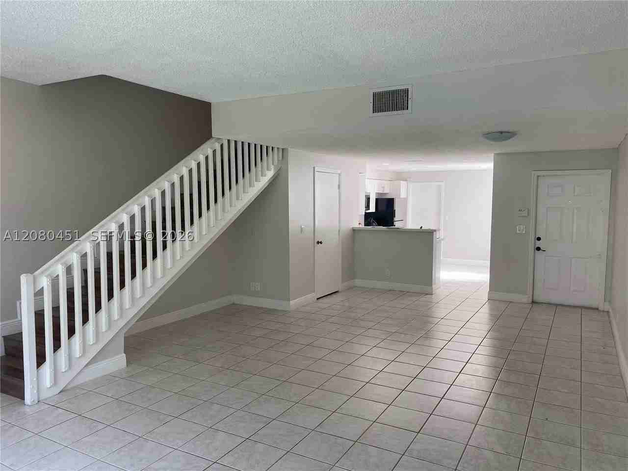 1575 Veracruz Ln - Photo 7 of 38