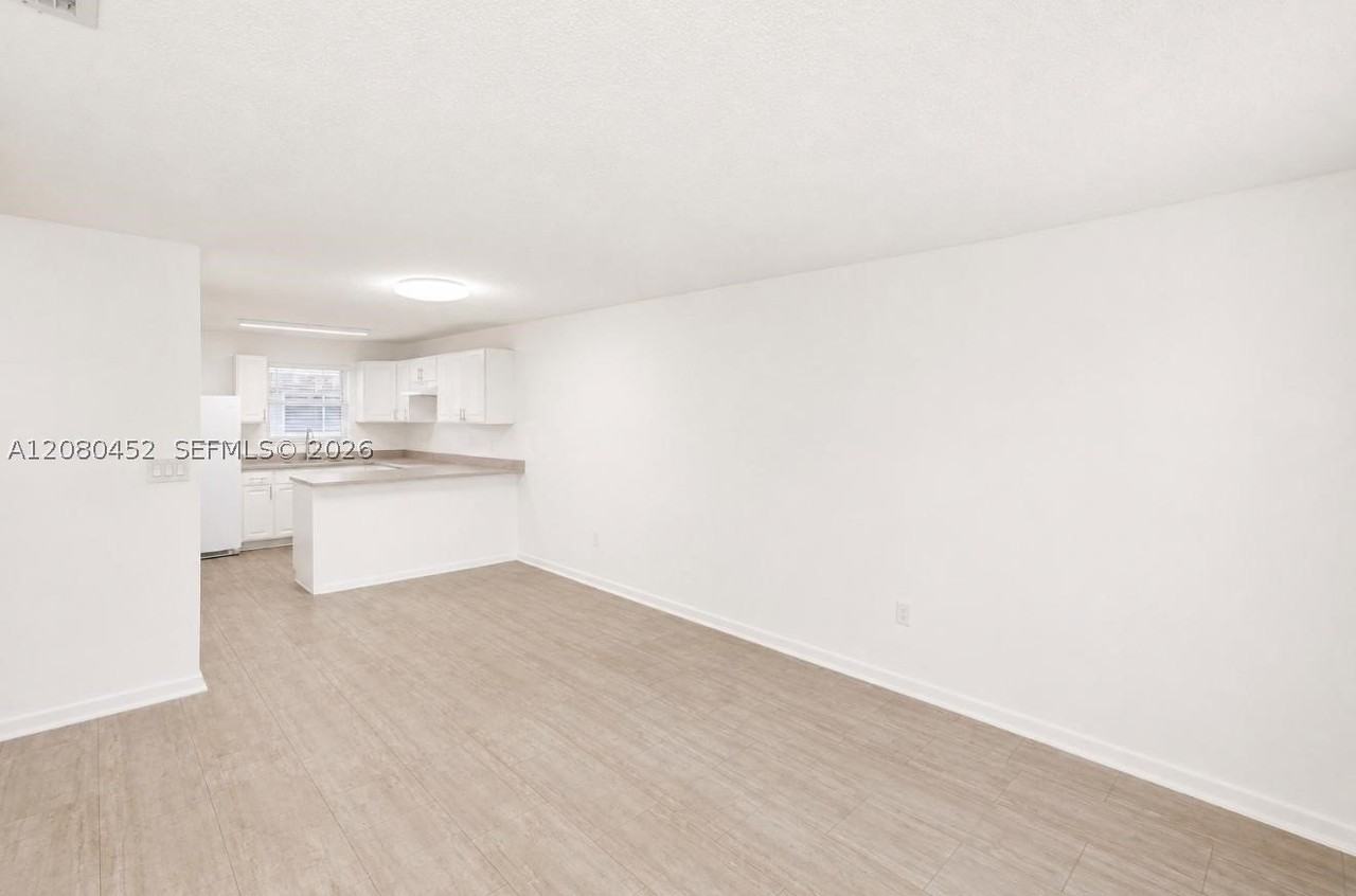 6141 W 22nd Ct #203 - Photo 7 of 10