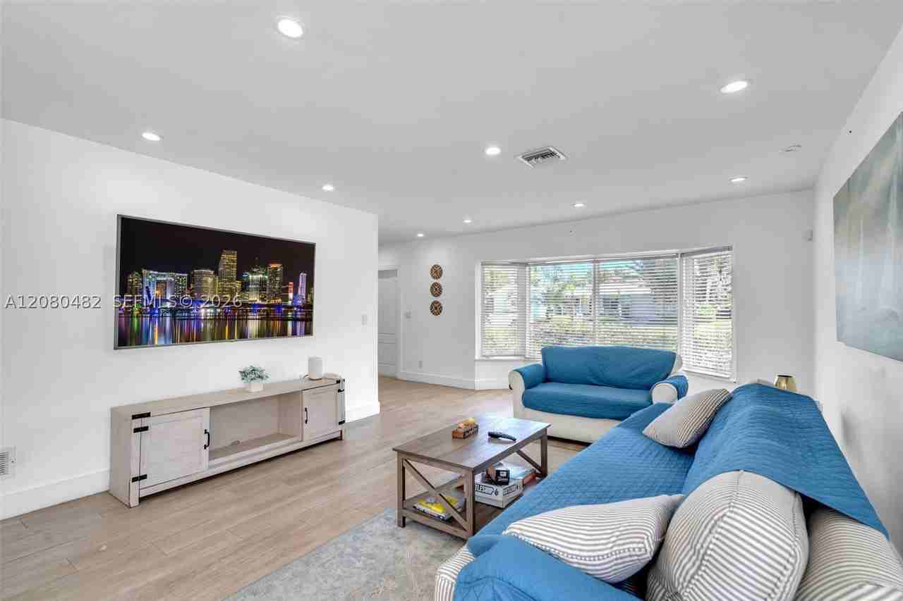 821 Harrison St #821 - Photo 7 of 43