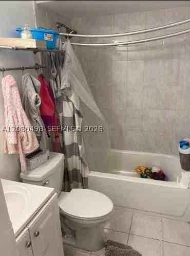 16750 Ne 10th Ave #317 - Photo 3 of 4