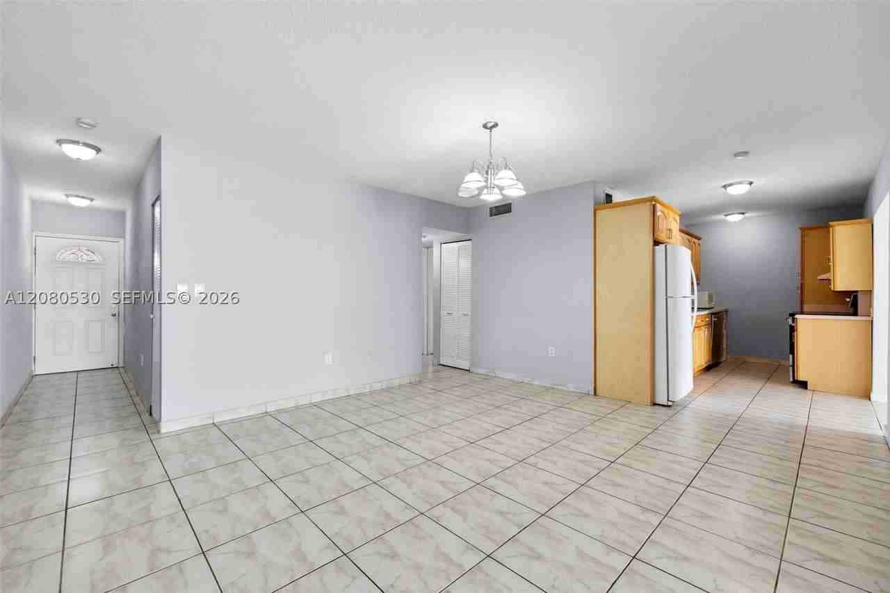2028 Sw 103rd Ct #2028 - Photo 6 of 30