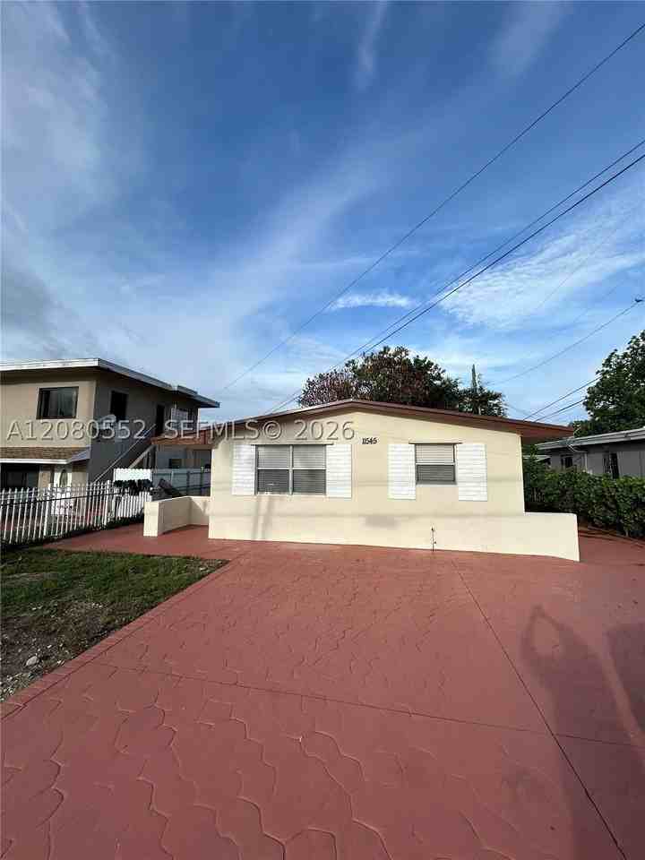 11545 Nw 17th Ave - Photo 3 of 13