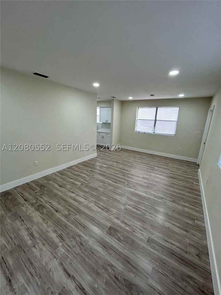 11545 Nw 17th Ave - Photo 6 of 13