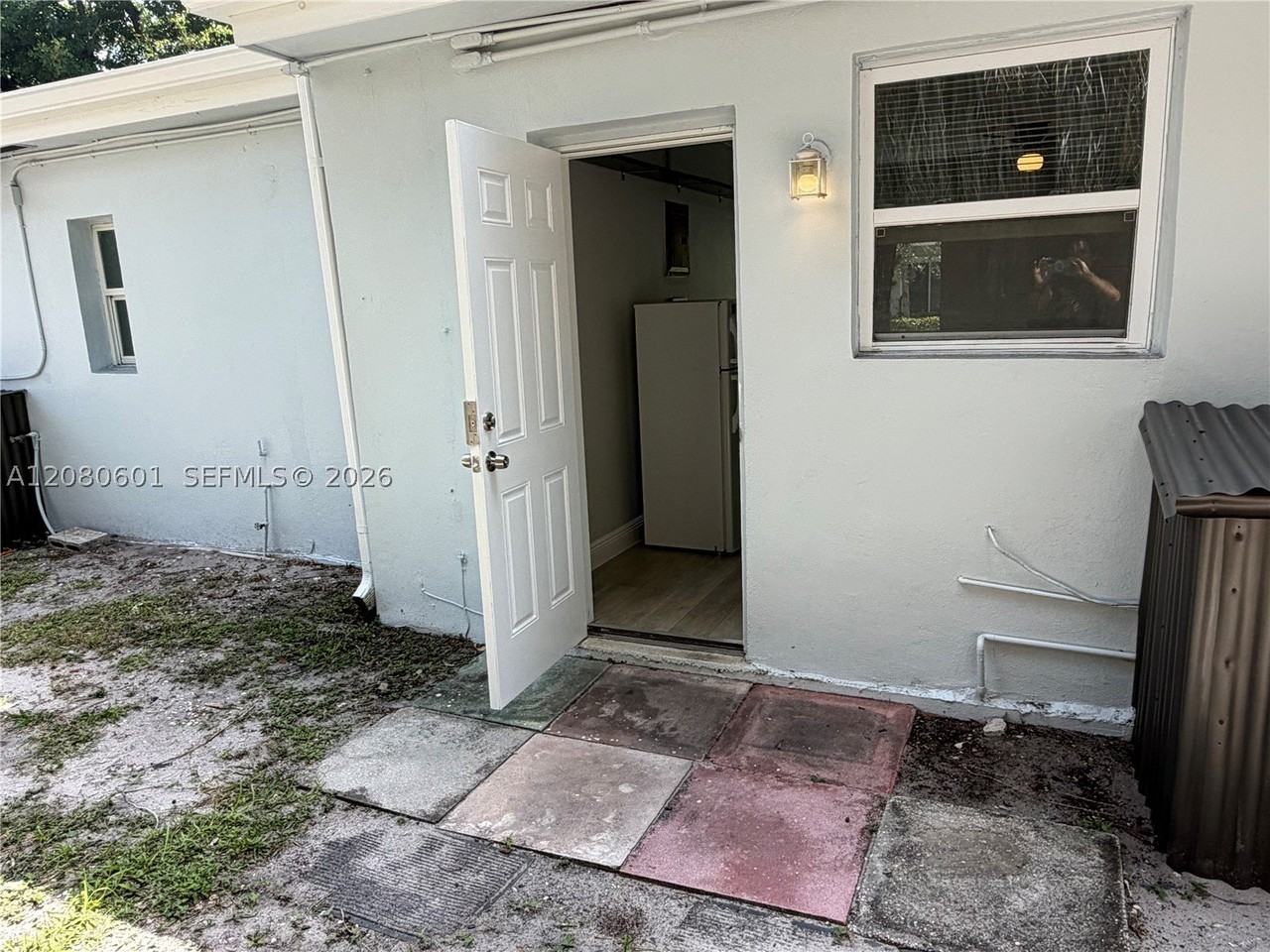 2803 Ne 6th Ln #2803 - Photo 3 of 9