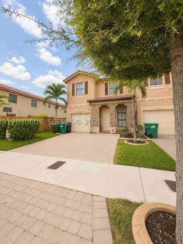 16320 Sw 71st Ter #16320 - Photo 2 of 24