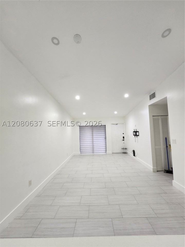 18224 Mediterranean Blvd #8-17 - Photo 4 of 23