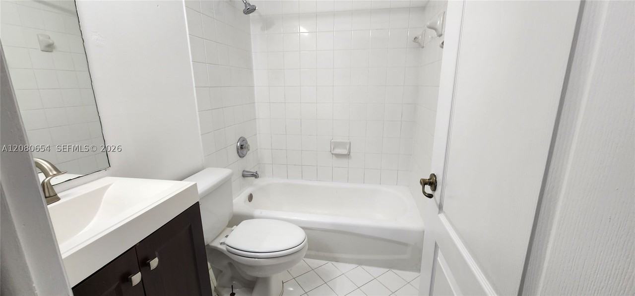 7195 Nw 179th St #109 - Photo 4 of 7