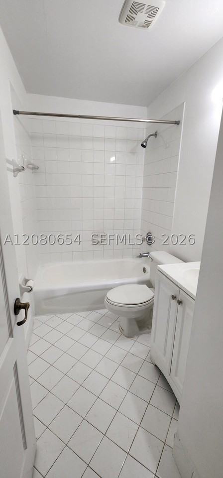 7195 Nw 179th St #109 - Photo 5 of 7