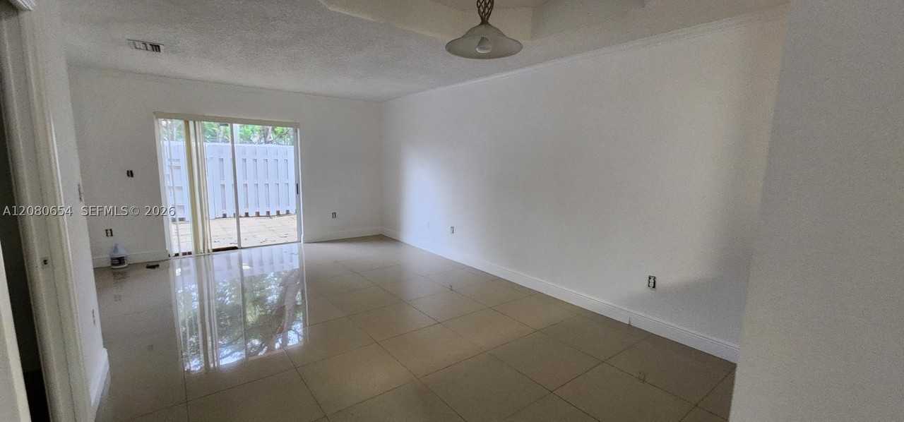 7195 Nw 179th St #109 - Photo 6 of 7