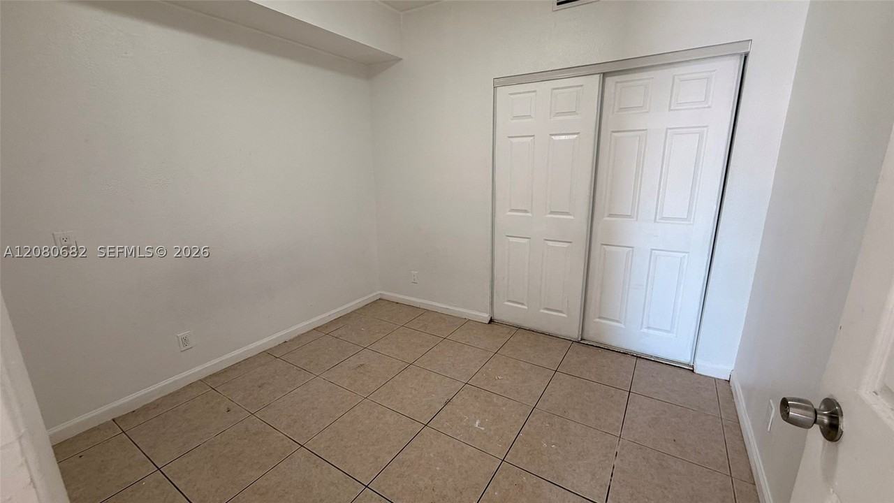 640 Sw 9th Ct #02 - Photo 6 of 7