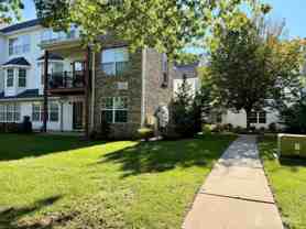 902 Plymouth Rd - Photo 1 of 1