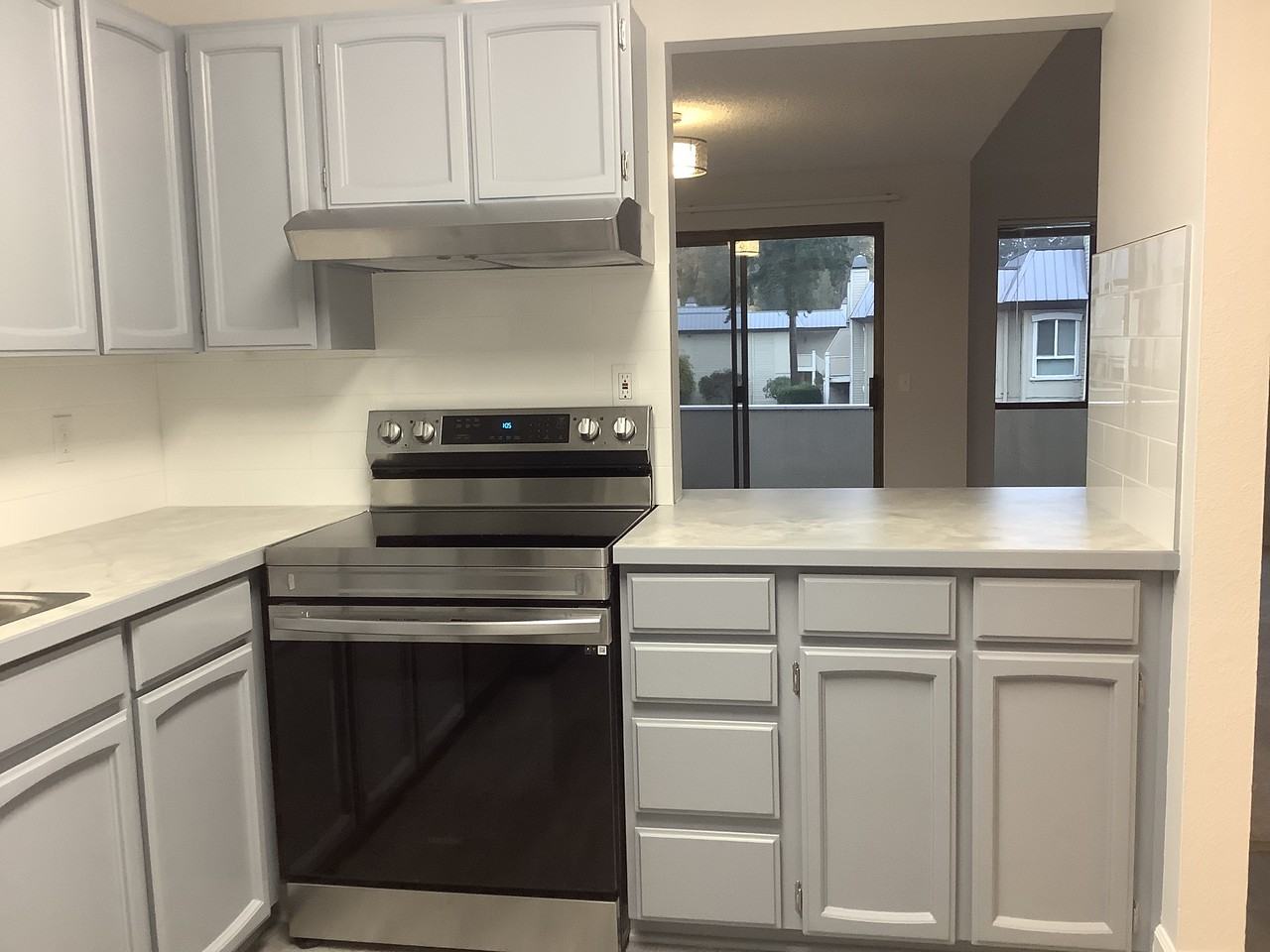 10315 Northeast 16th Street #J3 - Photo 5 of 18