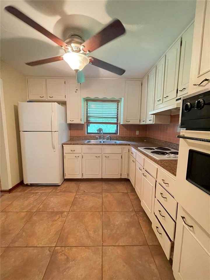1410 Nw 55th Ter - Photo 5 of 12