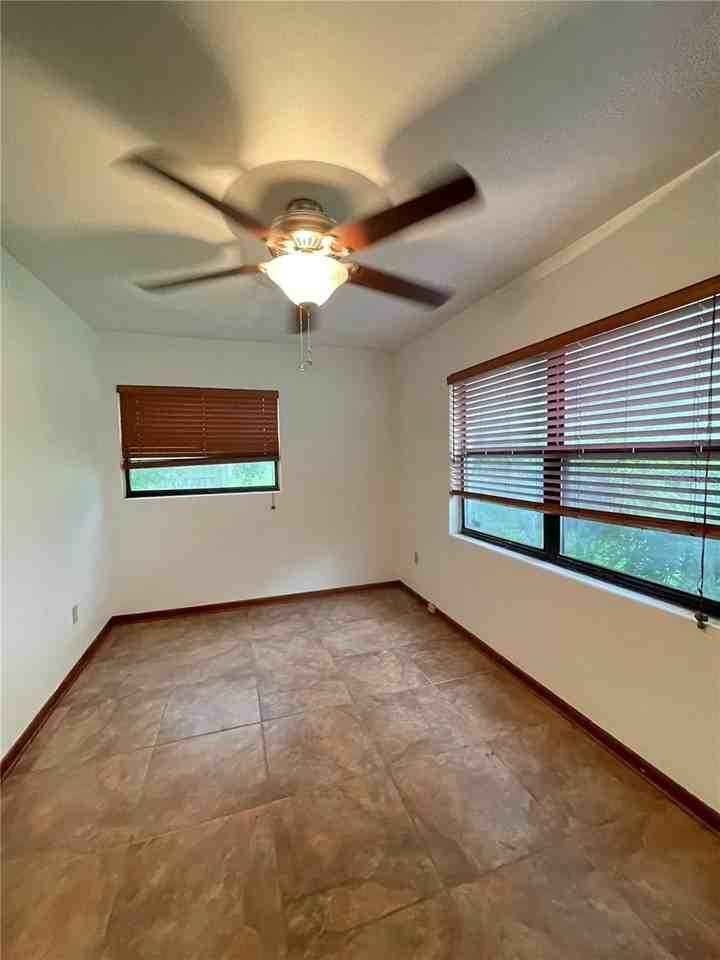 1410 Nw 55th Ter - Photo 7 of 12