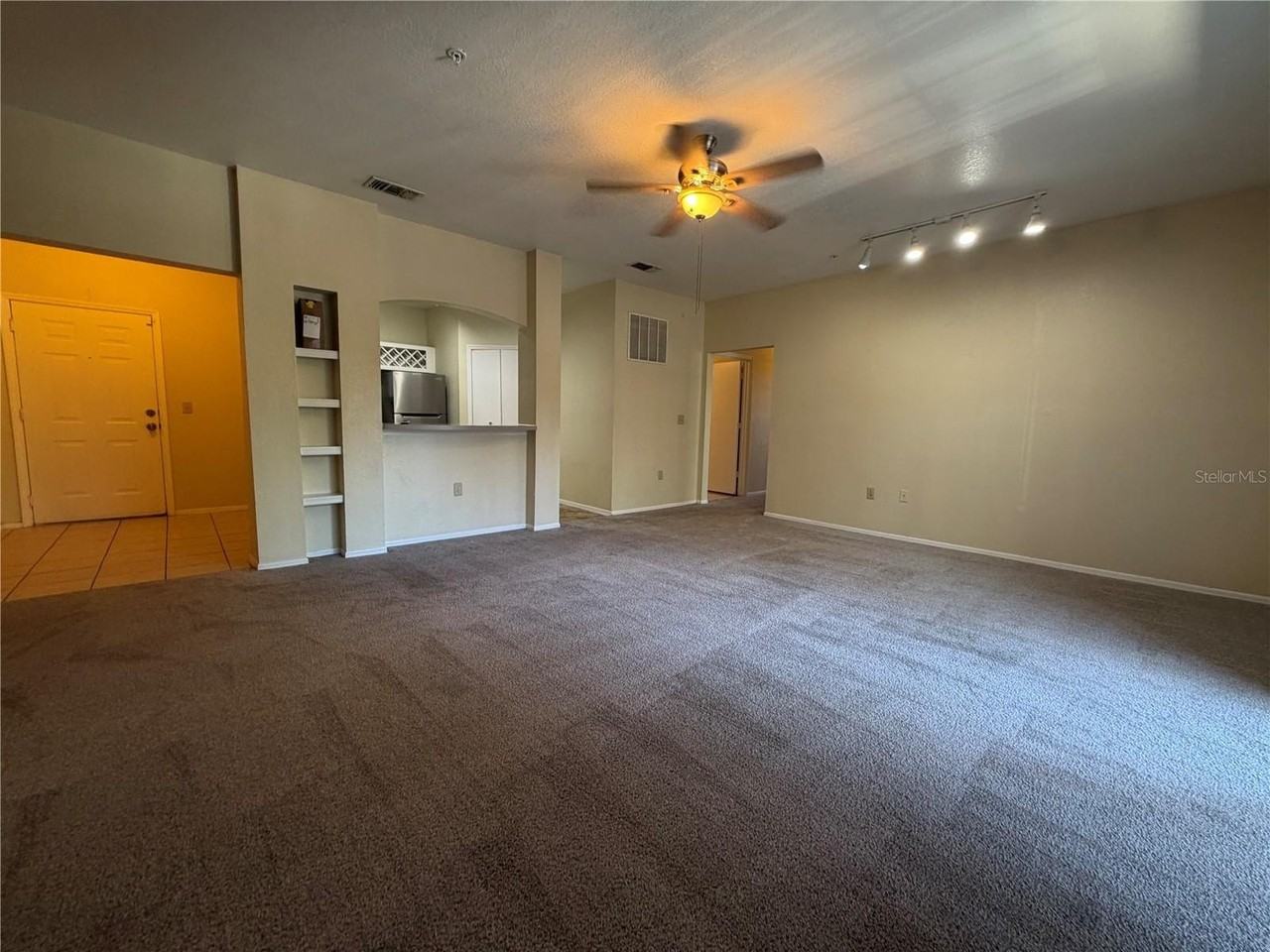 132 Vista Verdi Cir #228 - Photo 3 of 17