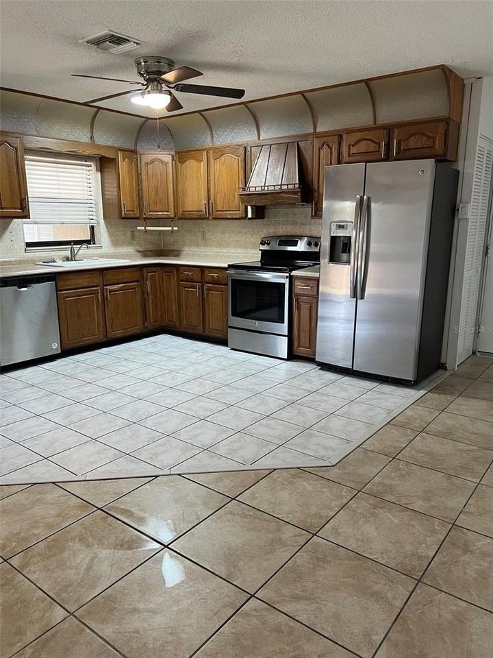 29 Miami Dr - Photo 2 of 12