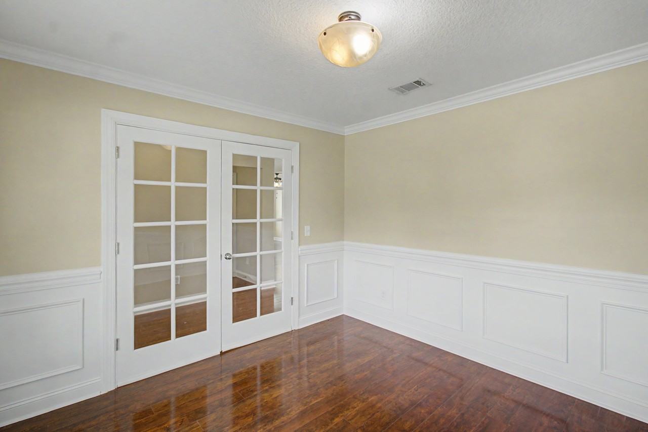 1106 Creekside Cir #1 - Photo 4 of 40