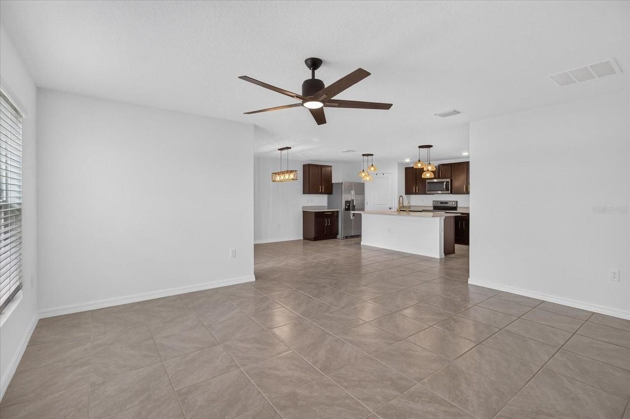 3084 Living Coral St - Photo 5 of 50
