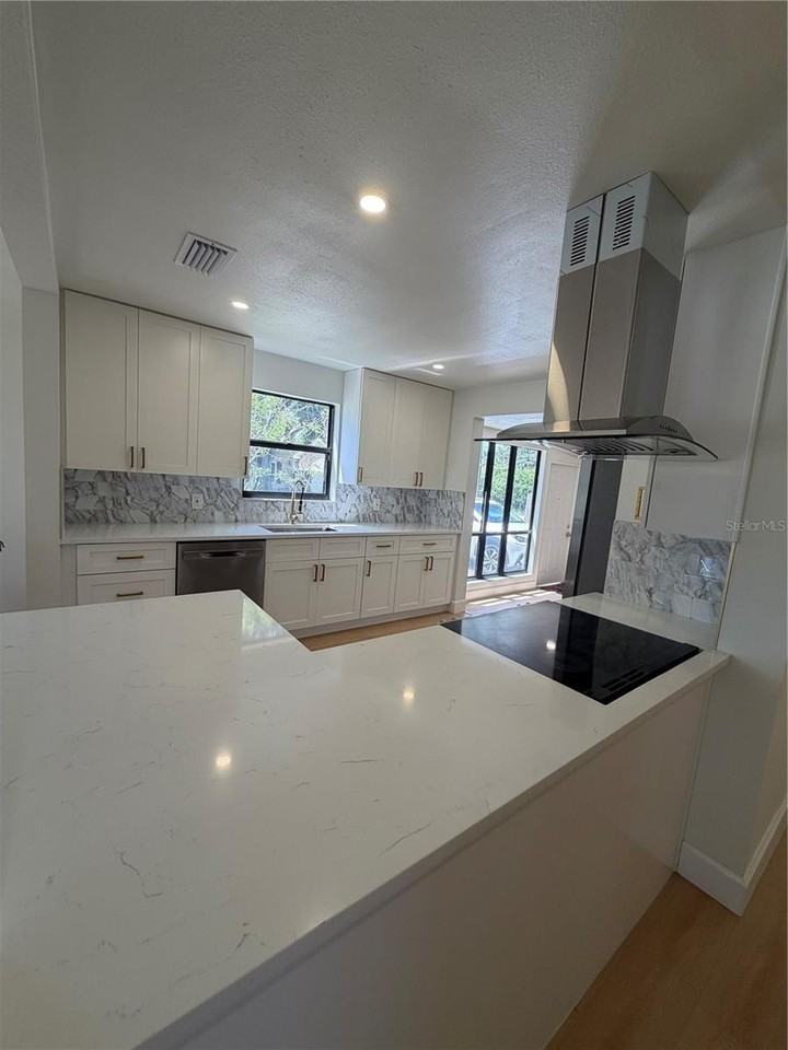 4649 18th Ave N - Photo 7 of 24