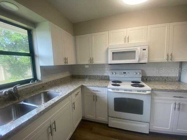 3622 Willow Oak Rd - Photo 2 of 15