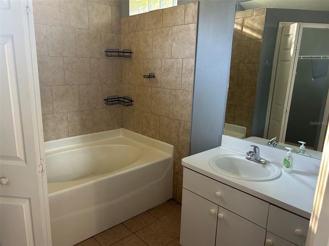 5707 Tanagerlake Rd - Photo 5 of 22