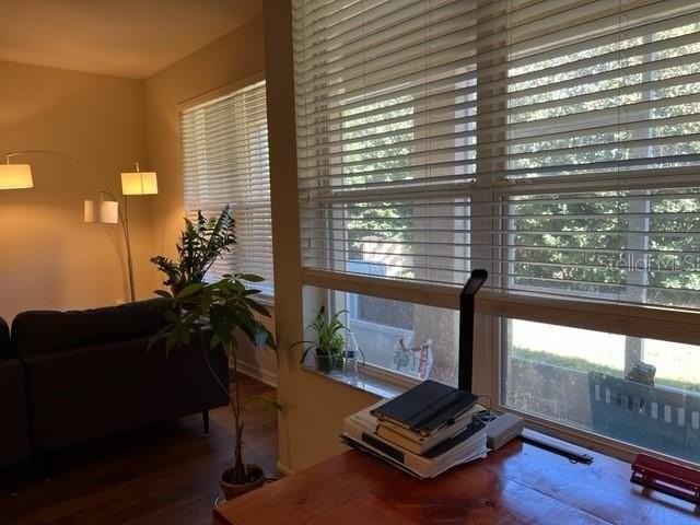 3916 Silverlake Way - Photo 5 of 17
