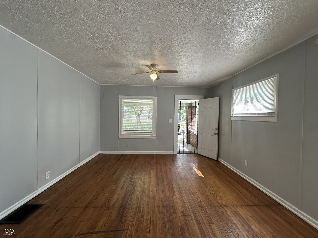 2020 Adams St - Photo 6 of 22