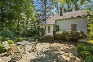 featured image of 382 Bedford Center Rd
