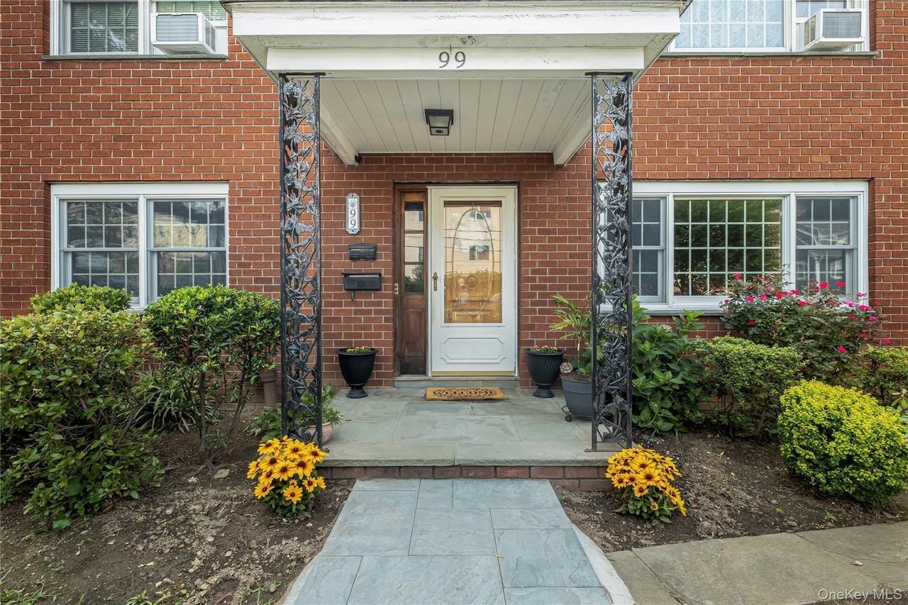 99 Clarendon Ave - Photo 2 of 21