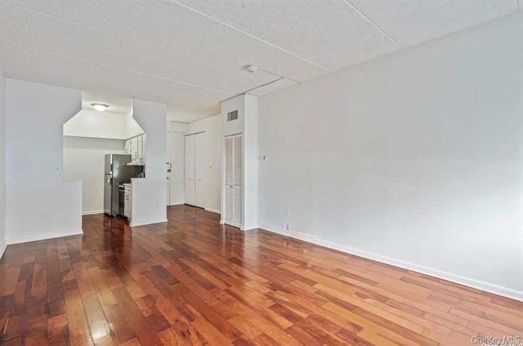 142 Main St #1D - Photo 7 of 15