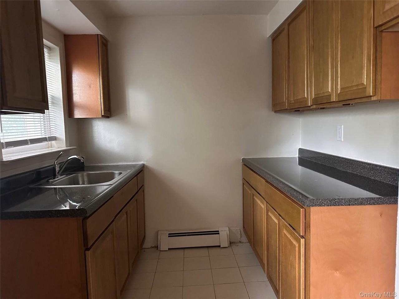400 N Corona Ave #B3 - Photo 3 of 8