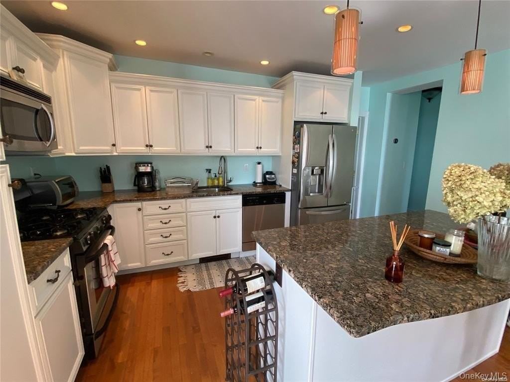 365 W Fulton St #MAIN - Photo 2 of 10