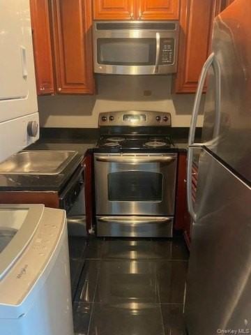 142 Mcglynn Pl #2ndFL - Photo 3 of 7