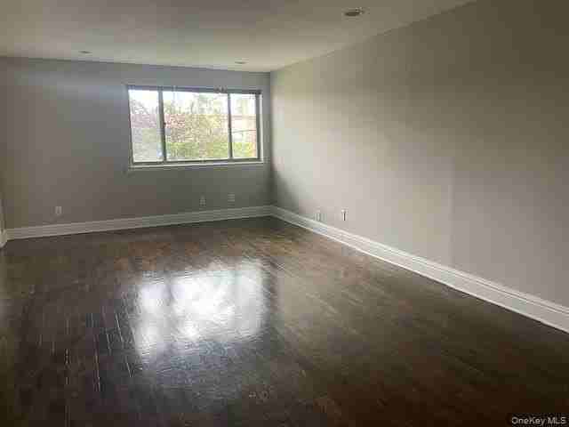142 Mcglynn Pl #2ndFL - Photo 5 of 7