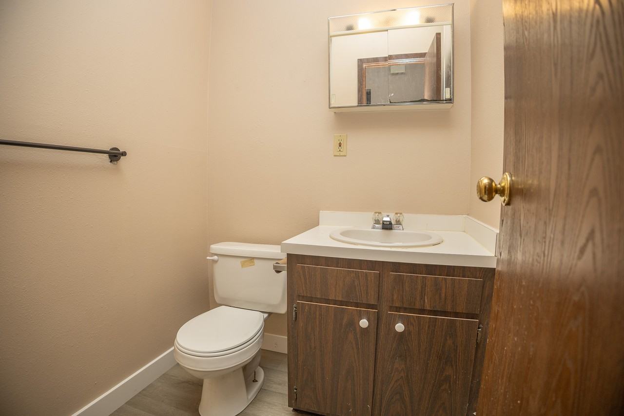 907 E Cedar Way #A - Photo 7 of 21