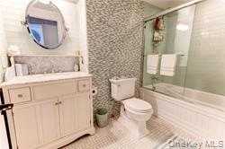 170 W Broadway #6G - Photo 4 of 32