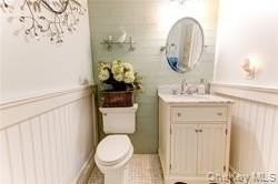 170 W Broadway #6G - Photo 6 of 32