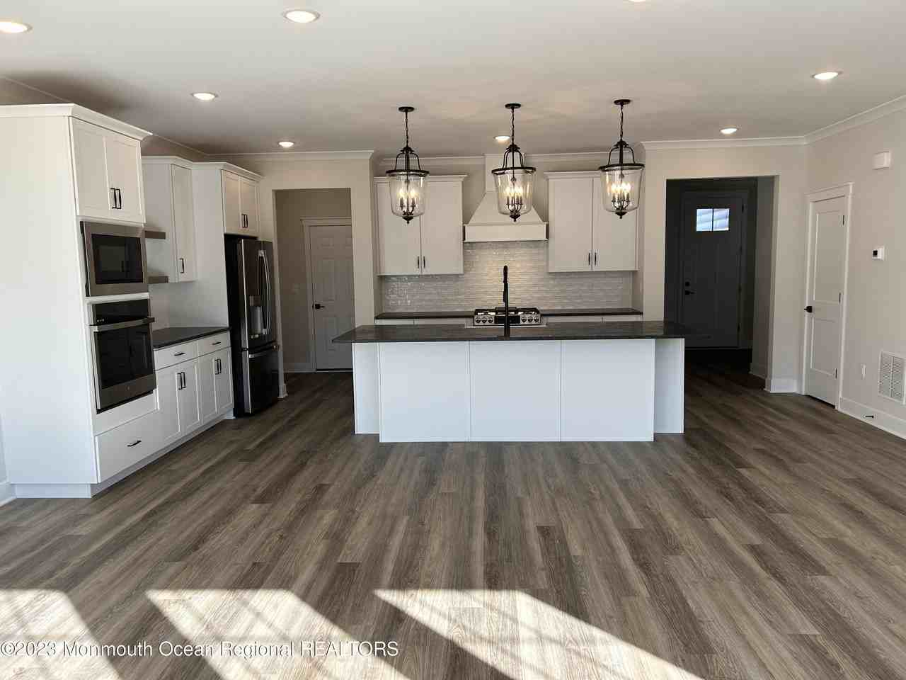 3007 Quail Ridge Blvd #302 - Photo 4 of 31