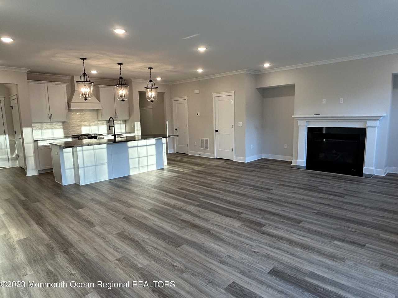 3007 Quail Ridge Blvd #302 - Photo 6 of 31