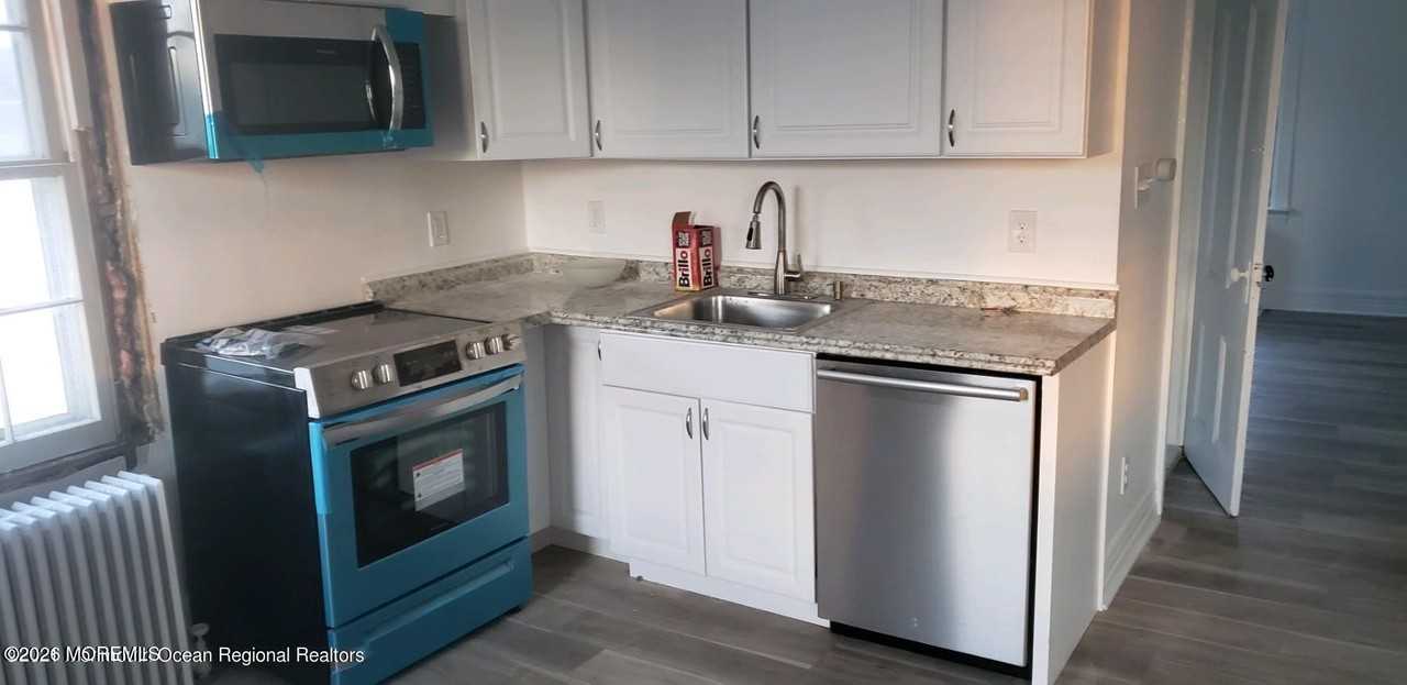 1195 Lincoln Sq - Photo 5 of 8