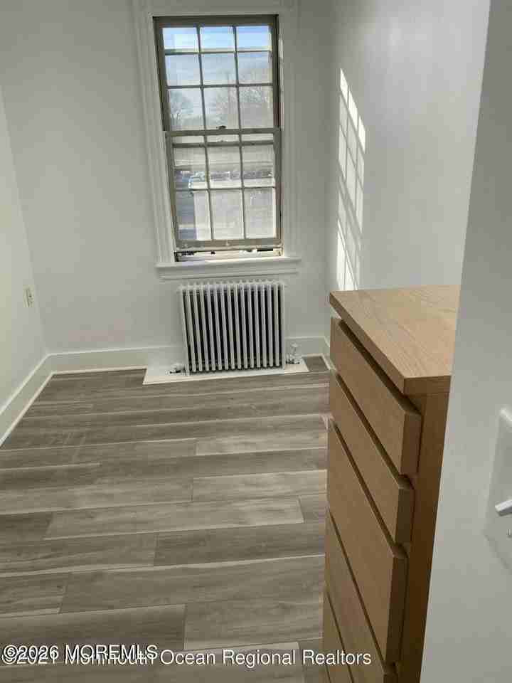 1195 Lincoln Sq - Photo 6 of 8