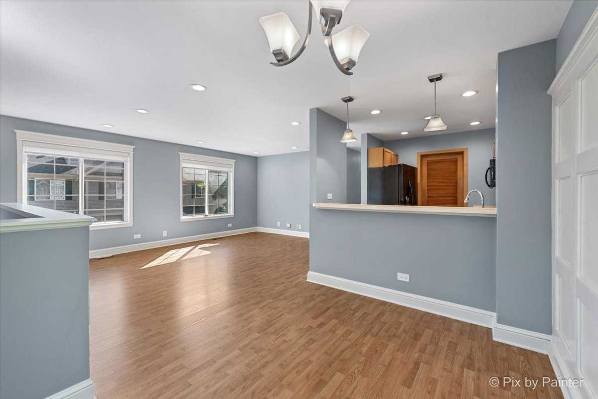 313 Windsor Ct #D - Photo 7 of 38