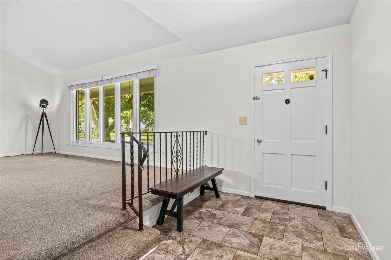 1164 Evergreen Ave - Photo 3 of 26