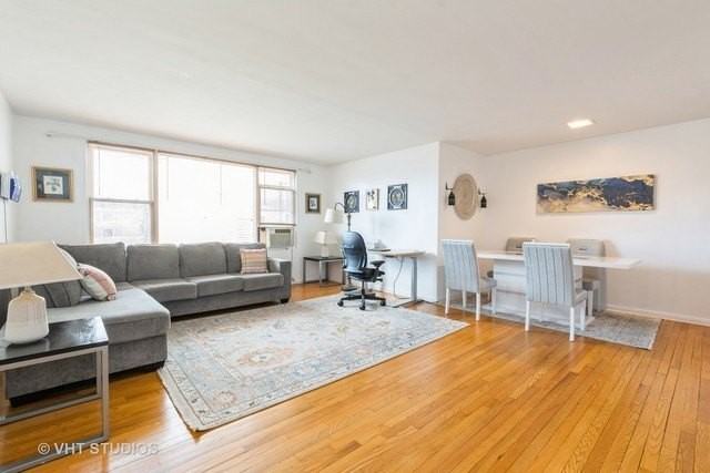 6127 N Seeley Ave #2C - Photo 2 of 10