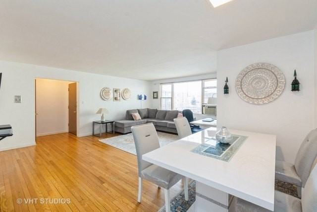 6127 N Seeley Ave #2C - Photo 4 of 10