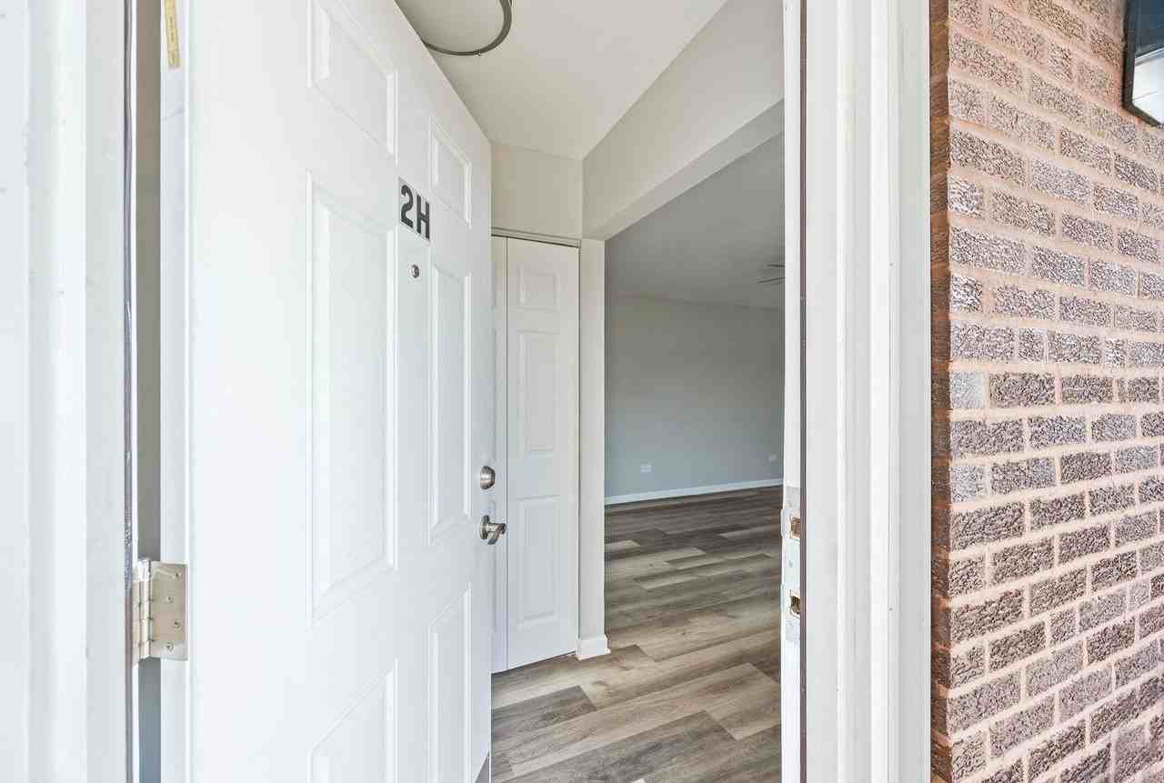 7834 W 95th St #2H - Photo 3 of 15