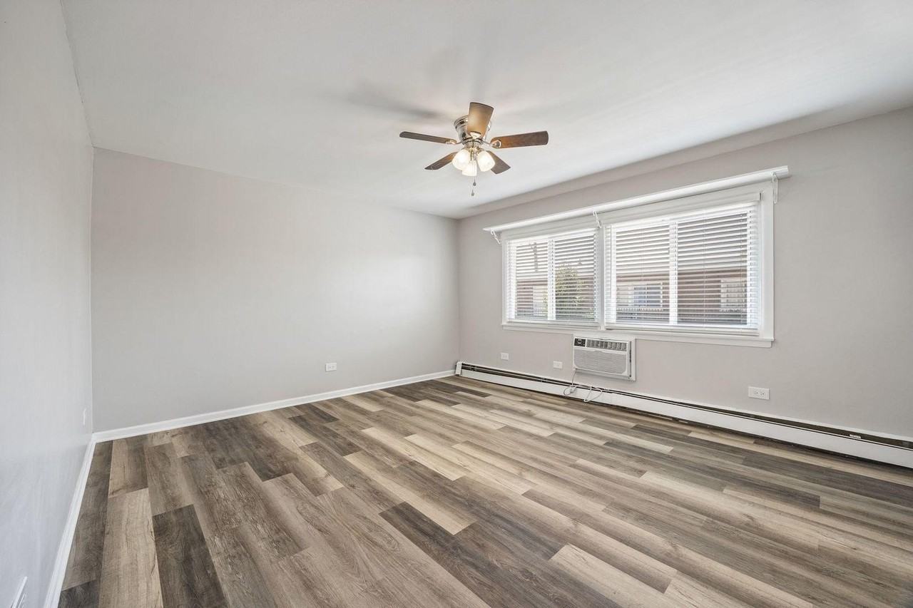 7834 W 95th St #2H - Photo 6 of 15