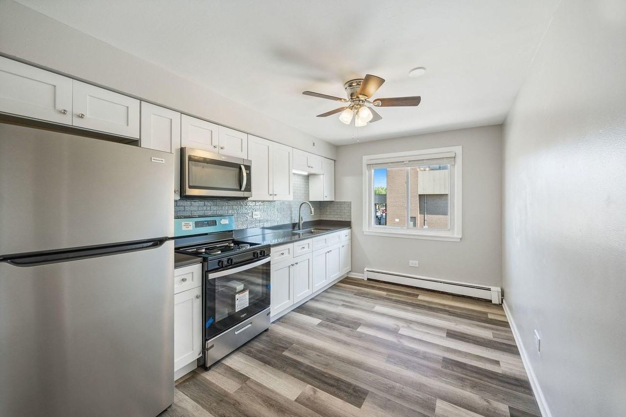 7834 W 95th St #2H - Photo 7 of 15