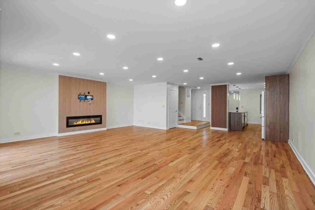 628 Martin Ln - Photo 7 of 38